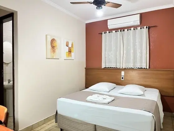 Standard Tek Büyük Yataklı Oda