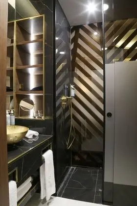 Classic Tek Büyük Yataklı Oda