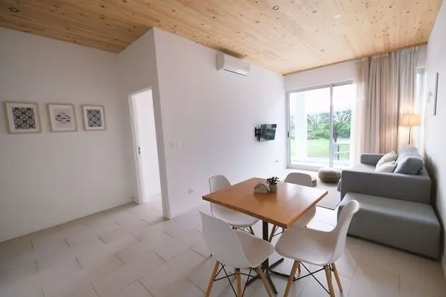 Apart Daire, 2 Yatak Odası, Kısmi Deniz Manzaralı (with living room)