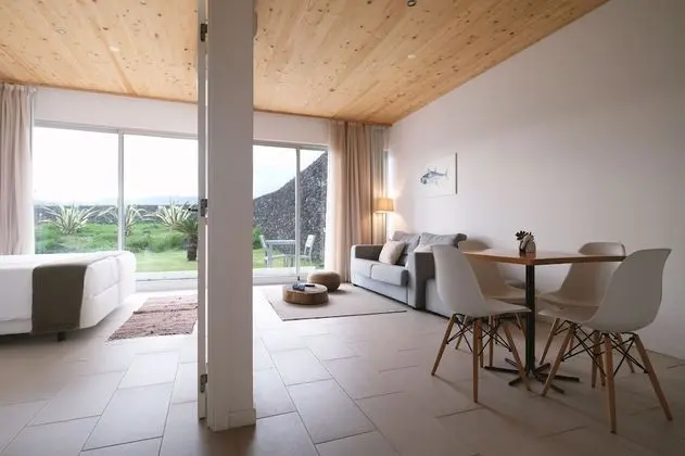 Apart Daire, 2 Yatak Odası, Kısmi Deniz Manzaralı (with living room)