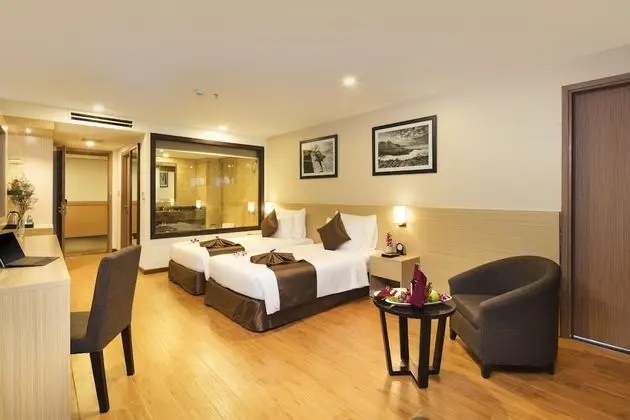 Deluxe Tek Büyük veya İki Ayrı Yataklı Oda, Balkon, Şehir Manzaralı