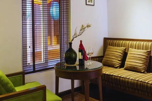 Tek Büyük Yataklı Oda (King Suite Balcony)