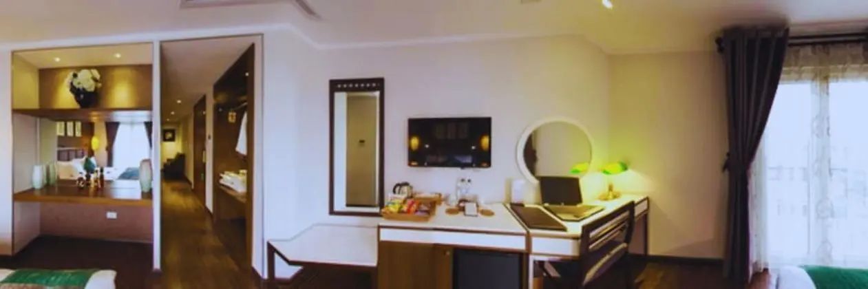 Tek Büyük Yataklı Oda (King Suite Balcony)