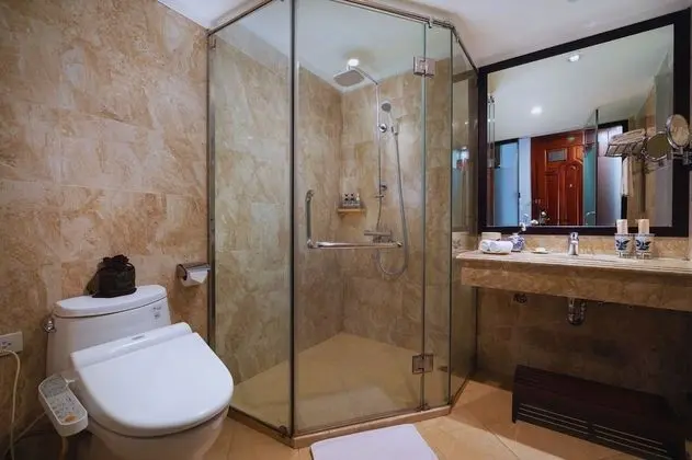 Tek Büyük Yataklı Oda (King Suite Balcony)