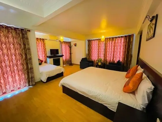 Deluxe Üç Kişilik Oda