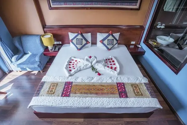 Deluxe Tek Büyük Yataklı Oda