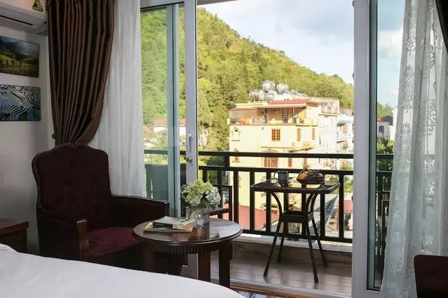 Premier Oda, Balkon