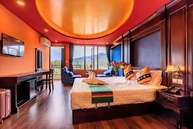 Deluxe Tek Büyük Yataklı Oda, Balkon, Dağ Manzaralı