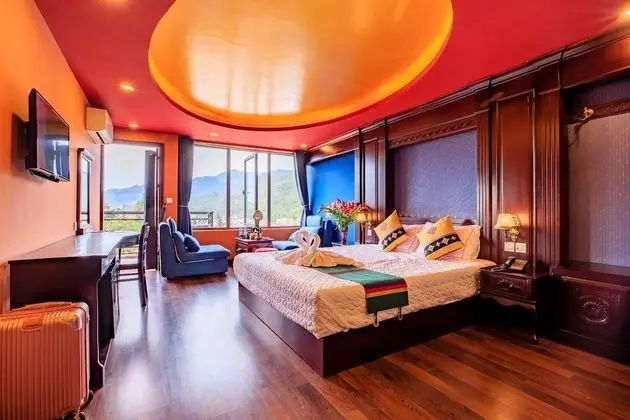 Deluxe Tek Büyük Yataklı Oda, Balkon, Dağ Manzaralı