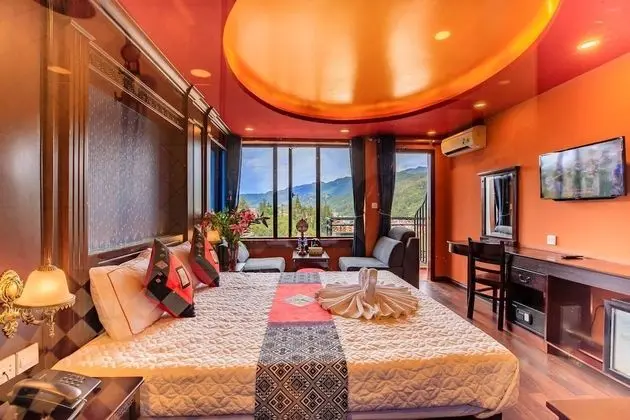 Deluxe Tek Büyük Yataklı Oda, Balkon, Dağ Manzaralı
