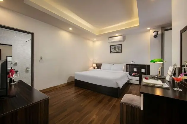 Deluxe Tek Büyük Yataklı Oda, Bahçe Manzaralı