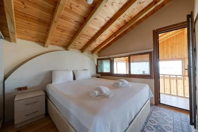 Villa, Havuz Manzaralı