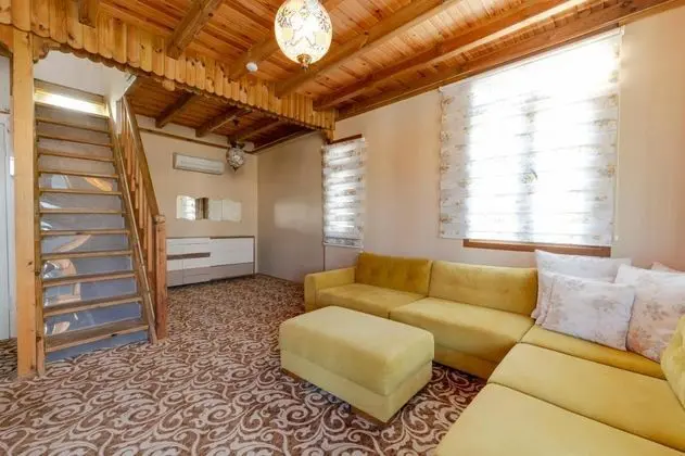 Villa, Havuz Manzaralı
