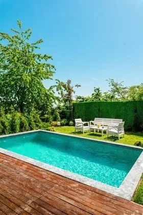 Superior Bungalow 2+1, Dağ veya Havuz Manzaralı, Isıtmalı Özel Havuzlu