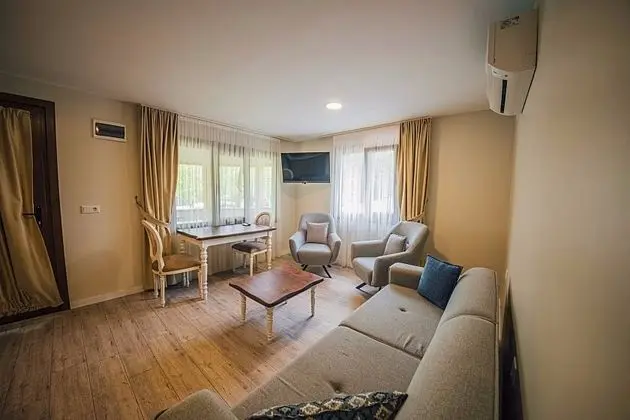Tek Odalı BungalTeraslı Bungalow Custom Bungalow, Bahçe Manzaralıow Custom Oda