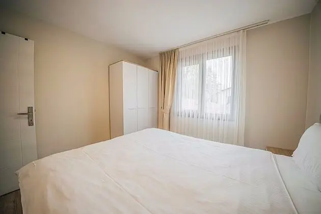 Tek Odalı BunTeraslı Bungalow Custom Bungalow, Bahçe Manzaralıgalow Custom Oda