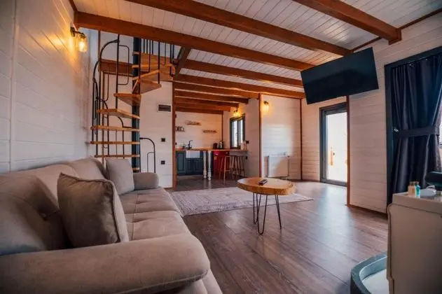 Mini Suite, Doğa Manzaralı, Isıtmalı Özel Havuzlu