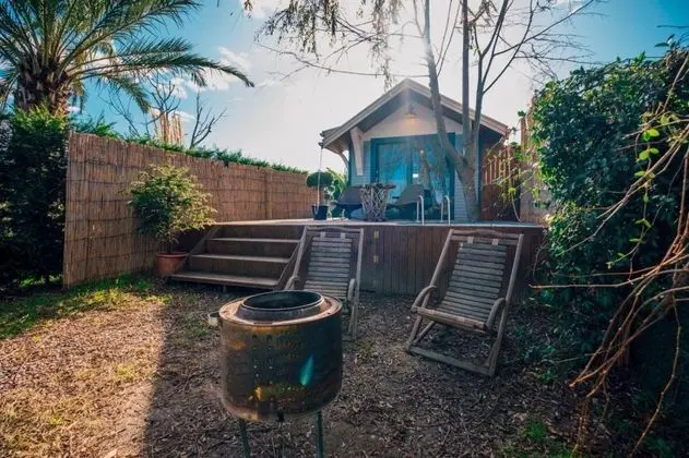 Superior Tiny House, Göl Manzaralı, Özel Havuzlu ve Bahçeli
