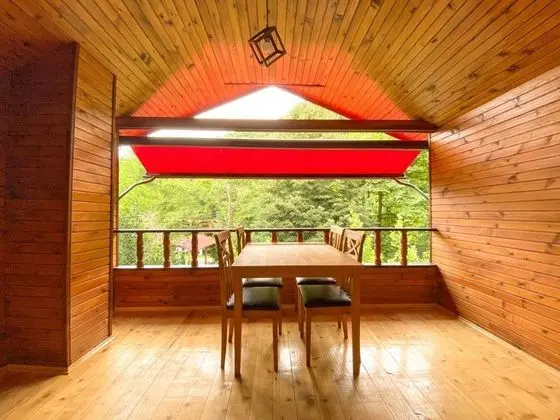 Dubleks Jakuzili Şömineli Bungalov