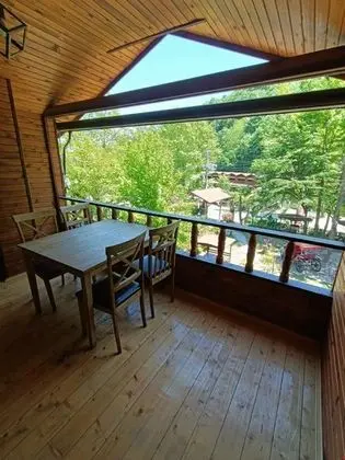 Dubleks Jakuzili Şömineli Bungalov