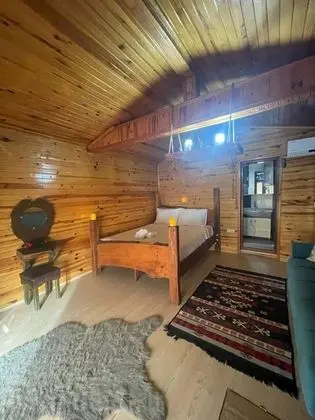 Şömineli Barbekülü Bungalov