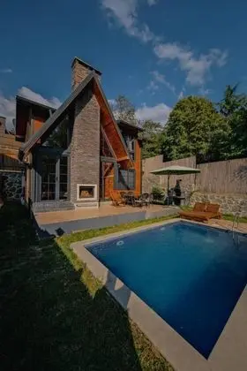 Jakuzili Bungalow , Havuz Manzaralı, Isıtmalı Özel Havuzlu