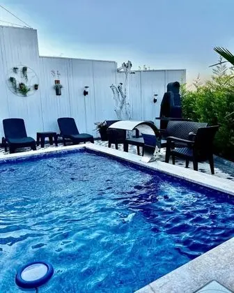 Bungalow, Göl Manzaralı, Isıtmalı Özel Havuzlu