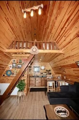 Bungalow, Göl Manzaralı, Isıtmalı Özel Havuzlu