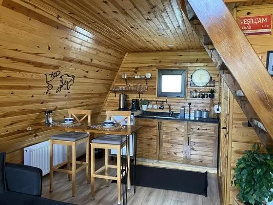 Bungalow, Göl Manzaralı, Isıtmalı Özel Havuzlu