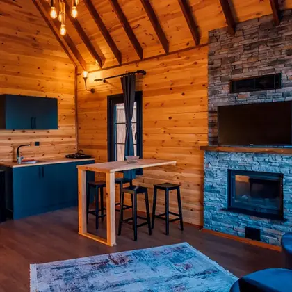 Suite Bungalow, Göl Manzaralı, Özel Havuzlu ve Bahçeli