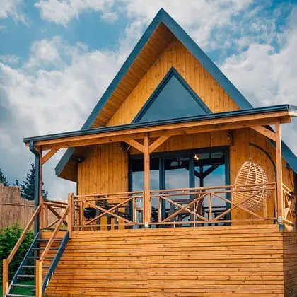 Üçgen Bungalow, Göl Manzaralı, Özel Havuzlu Ve Bahçeli