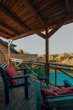 Üçgen Bungalow, Göl Manzaralı, Özel Havuzlu ve Bahçeli