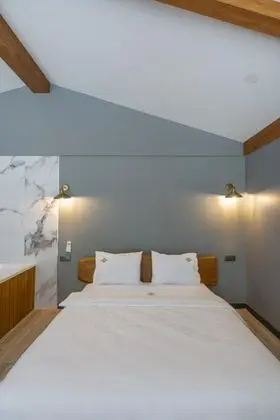 Deluxe Jakuzili Suite, Havuz ve Bahçe Manzaralı, Isıtmalı Özel Havuzlu