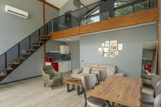 Deluxe Jakuzili Suite, Havuz ve Bahçe Manzaralı, Isıtmalı Özel Havuzlu