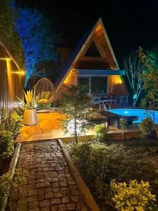 Bungalow, Bahçe Manzaralı, Isıtmalı Özel Havuzlu