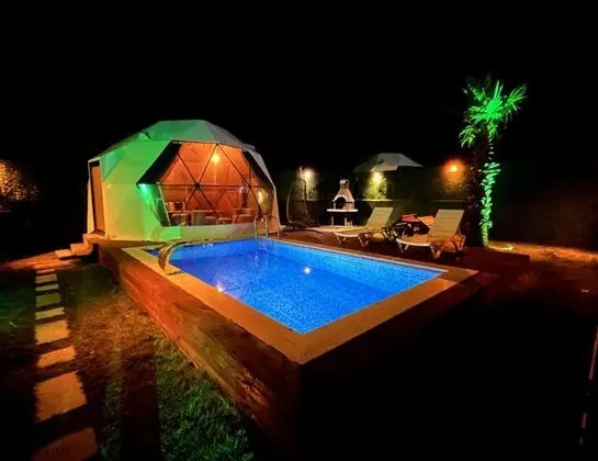 Glamping Dome