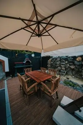 Jakuzili Şömineli Bungalow,Dağ Manzaralı,Isıtmalı Özel Havuzlu