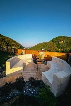 Jakuzili Şömineli Bungalow,Dağ Manzaralı,Isıtmalı Özel Havuzlu