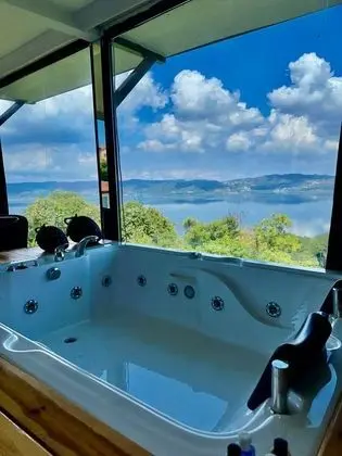 Deluxe Jakuzili Suite, Göl Manzaralı, Jakuzili