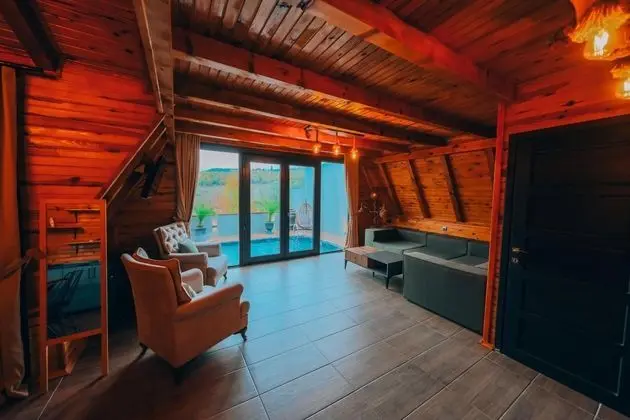 Deluxe Bungalow,Isıtmalı Özel Havuzlu