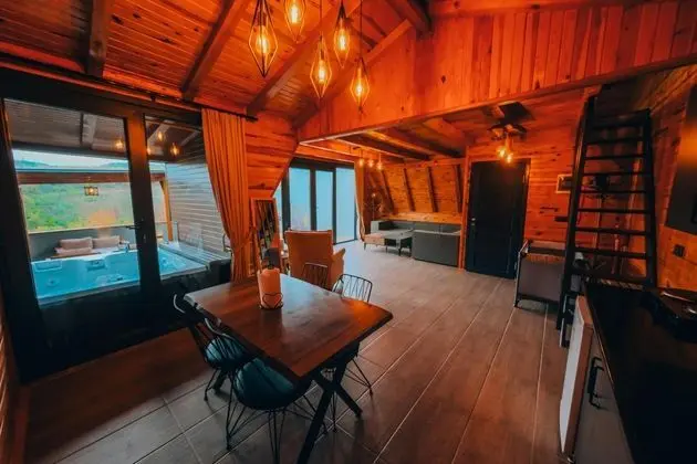 Deluxe Bungalow,Isıtmalı Özel Havuzlu
