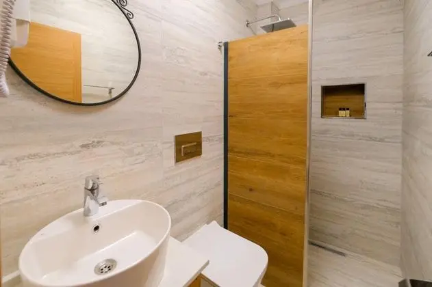 Jakuzili Deluxe Oda, Göl Manzaralı, Ortak Havuzlu