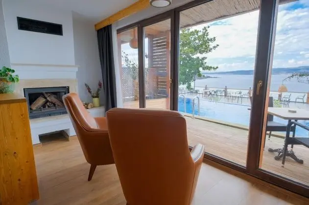 Jakuzili Deluxe Oda, Göl Manzaralı, Ortak Havuzlu