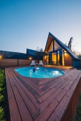 Bungalow 2+1 Oda, Isıtmalı Özel Havuzlu