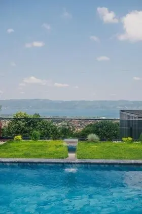 Deluxe Bungalow, Göl Manzaralı, Isıtmalı Özel Havuzlu