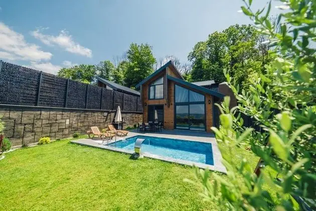 Deluxe Bungalow, Göl Manzaralı, Isıtmalı Özel Havuzlu