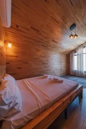 Standart Bungalow, Kısmi Göl Manzaralı, Isıtmalı Özel Havuzlu