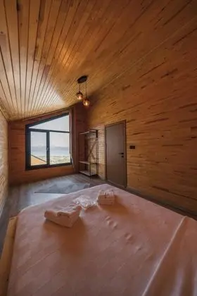 Standart Bungalow, Kısmi Göl Manzaralı, Isıtmalı Özel Havuzlu