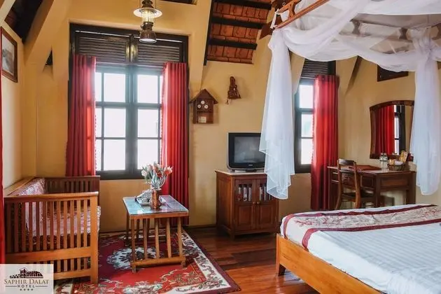 Deluxe Tek Büyük Yataklı Oda