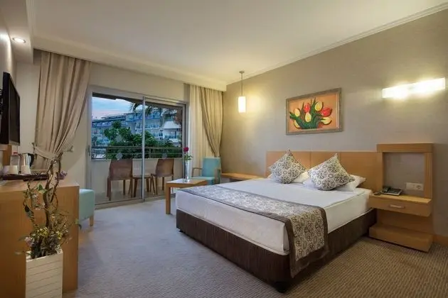 https://imagessl.etstur.com/files/images/hotelImages/TR/51148/l/Saphir-Resort---Spa-Oda-291688.jpg